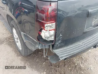 2007 Chevrolet Tahoe LTZ z VIN 1GNFK13047J377917, wystawiony jako IAAI lot #41910308 z przebiegiem 178 854 mil mil oraz . Historia ofert i sprzedaży dostępna na DreamBid. Obrazek 6.