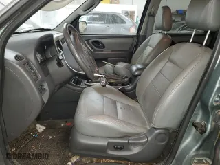 2007 Ford Escape XLT with VIN 1FMYU93157KB79100, listed as a Copart auction lot 76937664 with 164,548 mi miles and Non Repairable. Bid and sale history available at carsss.com. Image 7.