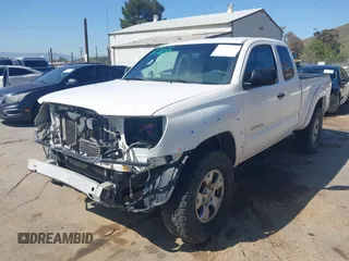 2005 Toyota Tacoma PreRunner z VIN 5TETU62N25Z062181, wystawiony jako IAAI lot #41837178 z przebiegiem 236 480 mil mil oraz . Historia ofert i sprzedaży dostępna na DreamBid. Obrazek 18.
