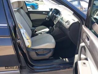 2018 Volkswagen Tiguan SEL with VIN 3VV3B7AX3JM064061, listed as a IAAI auction lot 41772564 with 95,395 mi miles and . Bid and sale history available at DreamBid. Image 5.