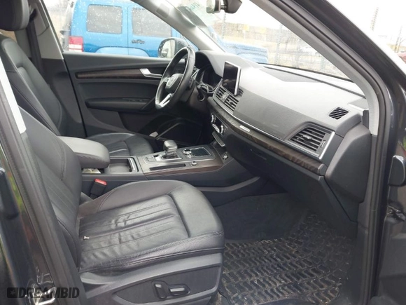 2018 Audi Q5 Premium Plus with VIN WA1BNAFY7J2225383, listed as a IAAI auction lot 41946803 with 72,127 mi miles. Bid and sale history available at carsss.com. Image 5.