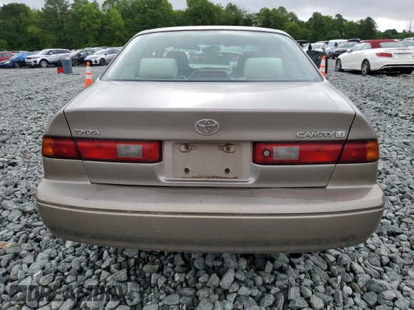 1999 Toyota Camry LE с VIN 4T1BG22K8XU522288, выставлен на аукционе Copart как лот 56928325 с пробегом 150 818 миль миль и Списание • Salvage title. История ставок и продаж доступна на DreamBid. Изображение 6.