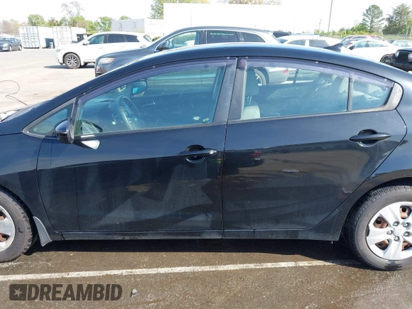 2014 Kia Forte LX with VIN KNAFK4A69E5147424, listed as a IAAI auction lot 41913598 with 117,503 mi miles. Bid and sale history available at carsss.com. Image 14.