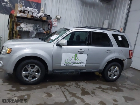 2009 Ford Escape Limited with VIN 1FMCU94G29KC05247, listed as a IAAI auction lot 41417395 with 204,256 mi miles. Bid and sale history available at carsss.com. Image 14.