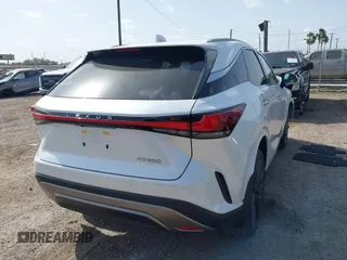 2024 Lexus RX 350 z VIN 2T2BAMBA8RC050498, wystawiony jako IAAI lot #41826928 z przebiegiem 1822 mil mil oraz . Historia ofert i sprzedaży dostępna na DreamBid. Obrazek 4.