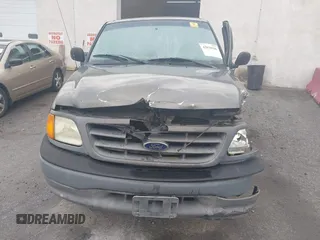 2004 Ford F-150 XL с VIN 2FTRF172X4CA89139, выставлен на аукционе IAAI как лот 42038181 с пробегом Не указан миль и . История ставок и продаж доступна на DreamBid. Изображение 12.