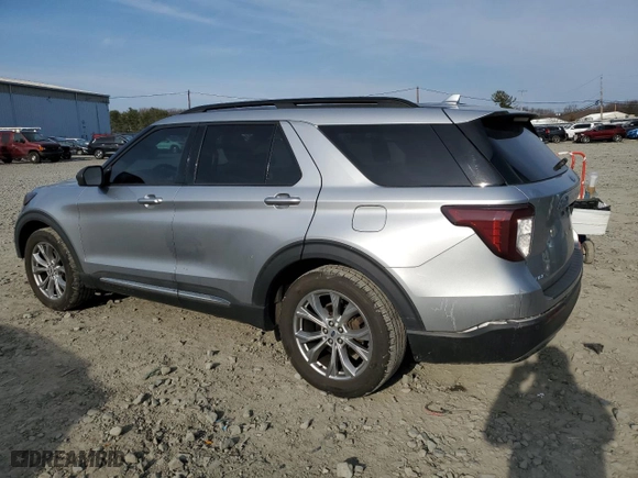 2020 Ford Explorer XLT with VIN 1FMSK7DH8LGB03895, listed as a Copart auction lot 48538615 with 70,571 mi miles and Salvage Title. Bid and sale history available at carsss.com. Image 2.
