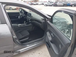 2020 Nissan Sentra SV z VIN 3N1AB8CV4LY267773, wystawiony jako IAAI lot #41969540 z przebiegiem 93 539 mil mil oraz . Historia ofert i sprzedaży dostępna na DreamBid. Obrazek 5.