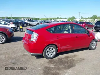 2007 Toyota Prius z VIN JTDKB20U577558459, wystawiony jako IAAI lot #42265933 z przebiegiem 104 286 mil mil oraz . Historia ofert i sprzedaży dostępna na DreamBid. Obrazek 4.