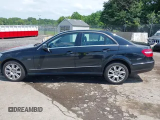 2012 Mercedes-Benz E 350 Luxury z VIN WDDHF8JB5CA629709, wystawiony jako IAAI lot #42502808 z przebiegiem 109 527 mil mil oraz . Historia ofert i sprzedaży dostępna na DreamBid. Obrazek 15.