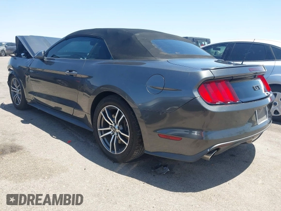 2017 Ford Mustang GT Premium z VIN 1FATP8FFXH5287242, wystawiony jako IAAI lot #42294315 z przebiegiem 92 831 mil mil oraz . Historia ofert i sprzedaży dostępna na DreamBid. Obrazek 3.