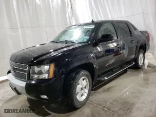 2009 Chevrolet Avalanche LT w/2LT with VIN 3GNFK22059G155169, listed as a Copart auction lot 87839165 with 111,898 mi miles and Salvage Title. Bid and sale history available at carsss.com. Image 1.