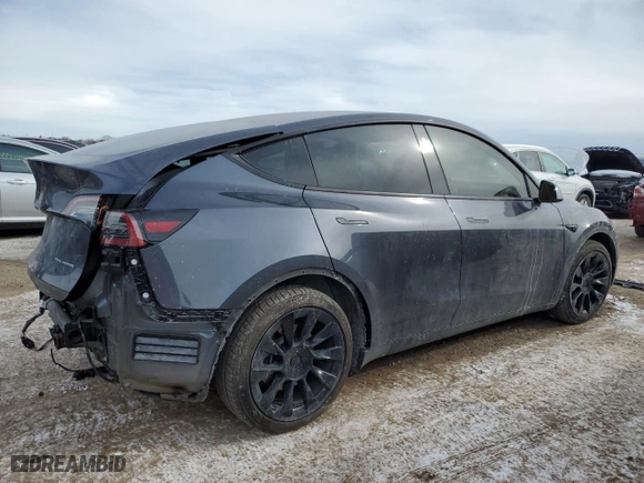 2021 Tesla Model Y Long Range with VIN 5YJYGDEE1MF203738, listed as a Copart auction lot 45924815 with 146,536 mi miles and Salvage Title. Bid and sale history available at carsss.com. Image 3.