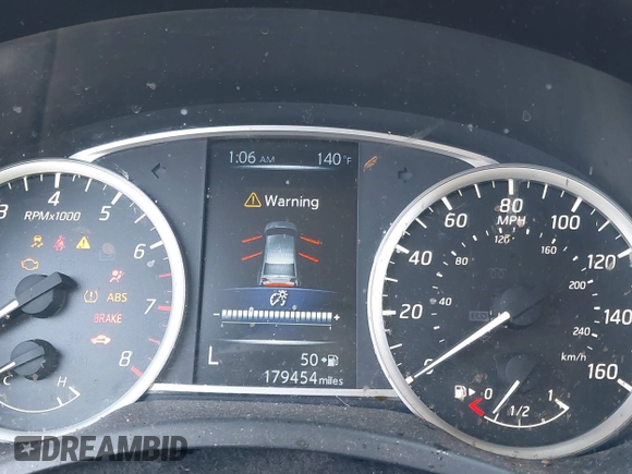 2017 Nissan Sentra SR with VIN 3N1AB7AP1HY328681, listed as a IAAI auction lot 41664590 with 179,454 mi miles and . Bid and sale history available at carsss.com. Image 16.
