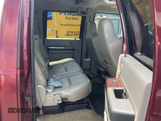 2008 Ford F-250 XL z VIN 1FTSW21568EB00082, wystawiony jako Copart lot #62956565 z przebiegiem 240 495 mil mil oraz Czysty tytuł • Clean title. Historia ofert i sprzedaży dostępna na DreamBid. Obrazek 6.