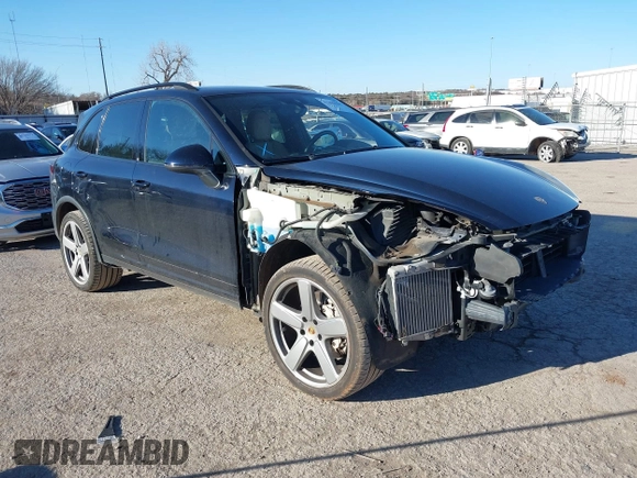 2017 Porsche Cayenne S z VIN WP1AB2A26HLA53031, wystawiony jako IAAI lot #41200509 z przebiegiem 92 305 mil mil oraz . Historia ofert i sprzedaży dostępna na DreamBid. Obrazek 1.