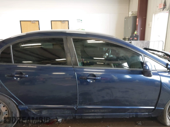 2008 Honda Civic LX z VIN 1HGFA16578L008138, wystawiony jako IAAI lot #42246207 z przebiegiem 152 247 mil mil oraz . Historia ofert i sprzedaży dostępna na DreamBid. Obrazek 14.