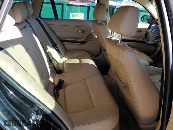 2007 BMW 3 Series 328xi z VIN WBAVT73577FZ36439, wystawiony jako Copart lot #87909375 z przebiegiem 199 387 mil mil oraz Szkoda całkowita • Salvage title. Historia ofert i sprzedaży dostępna na DreamBid. Obrazek 10.