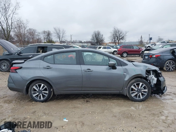 2024 Nissan Versa SV z VIN 3N1CN8EV7RL843827, wystawiony jako IAAI lot #41741043 z przebiegiem 9 062 mil mil oraz . Historia ofert i sprzedaży dostępna na DreamBid. Obrazek 13.