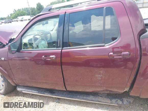 2007 Ford Explorer Sport Trac Limited z VIN 1FMEU53867UA07333, wystawiony jako IAAI lot #42560811 z przebiegiem 187 301 mil mil oraz . Historia ofert i sprzedaży dostępna na DreamBid. Obrazek 15.
