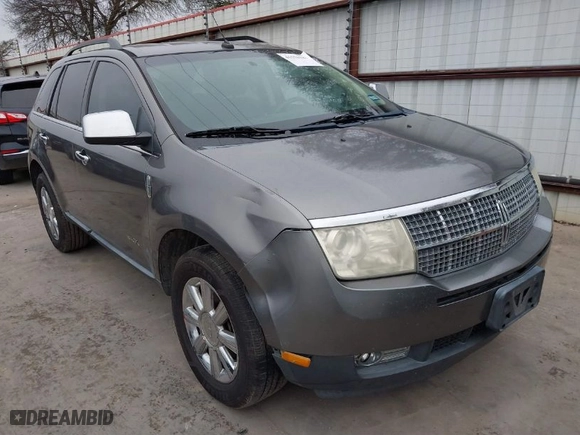 2009 Lincoln MKX with VIN 2LMDU68C89BJ10796, listed as a IAAI auction lot 41570182 with 201,400 mi miles. Bid and sale history available at carsss.com. Image 1.