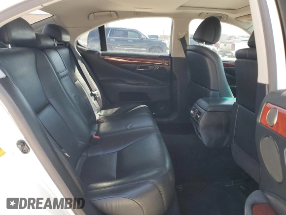 2011 Lexus LS 460 z VIN JTHBL5EF6B5104295, wystawiony jako Copart lot #46059985 z przebiegiem 181 028 mil mil oraz Szkoda całkowita • Salvage title. Historia ofert i sprzedaży dostępna na DreamBid. Obrazek 10.
