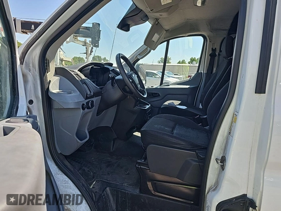 2019 Ford Transit z VIN 1FTYR1YM5KKB83053, wystawiony jako IAAI lot #42854173 z przebiegiem 196 257 mil mil oraz . Historia ofert i sprzedaży dostępna na DreamBid. Obrazek 12.