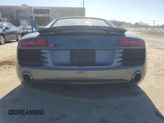 2014 Audi R8 z VIN WUAAUAFG0EN000936, wystawiony jako Copart lot #46513185 z przebiegiem Nie podano mil oraz Szkoda całkowita • Salvage title. Historia ofert i sprzedaży dostępna na DreamBid. Obrazek 6.