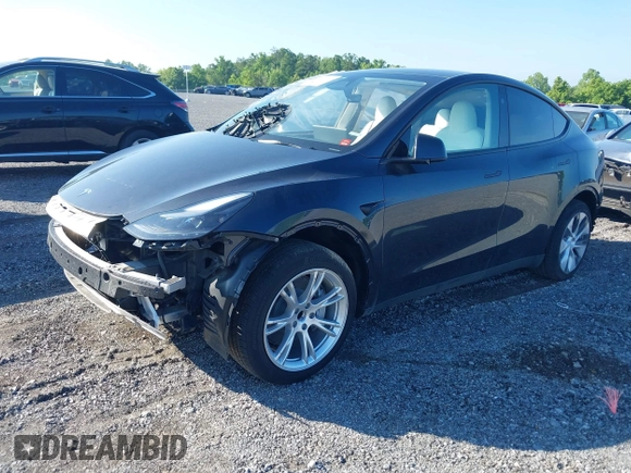2024 Tesla Model Y с VIN 7SAYGDED7RF011175, выставлен на аукционе IAAI как лот 41366276 с пробегом 9 317 миль миль и . История ставок и продаж доступна на DreamBid. Изображение 2.