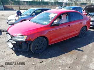 2014 Volkswagen Jetta S z VIN 3VW2K7AJ2EM391611, wystawiony jako IAAI lot #41925995 z przebiegiem 87 341 mil mil oraz . Historia ofert i sprzedaży dostępna na DreamBid. Obrazek 2.