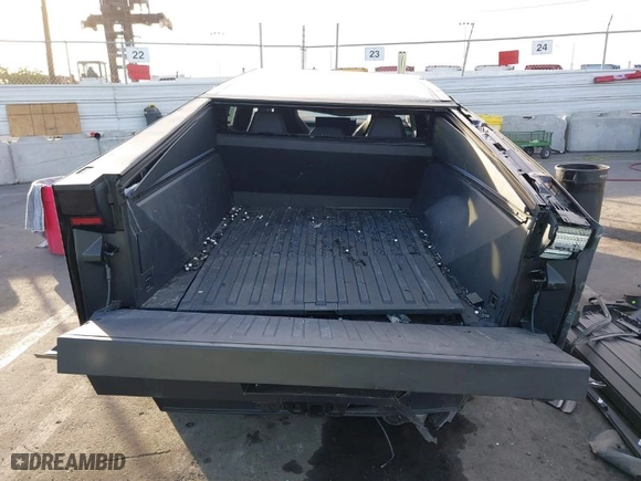 2024 Tesla Cybertruck with VIN 7G2CEHED9RA047674, listed as a IAAI auction lot 41118625 with 1,323 mi miles. Bid and sale history available at carsss.com. Image 17.