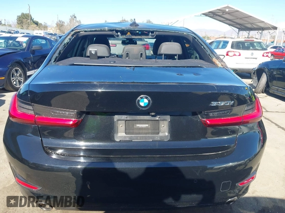 2019 BMW 3 Series 330i z VIN 3MW5R1J59K8A05747, wystawiony jako IAAI lot #41370074 z przebiegiem 28 371 mil mil oraz . Historia ofert i sprzedaży dostępna na DreamBid. Obrazek 16.
