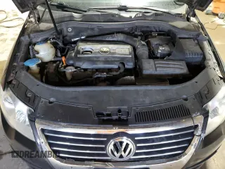 2008 Volkswagen Passat Komfort with VIN WVWLK73C88E240272, listed as a Copart auction lot 57714685 with 155,441 mi miles and Clean title. Bid and sale history available at DreamBid. Image 11.
