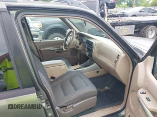 2002 Ford Explorer Sport Trac Value z VIN 1FMZU77E42UC02871, wystawiony jako IAAI lot #42470829 z przebiegiem 151 070 mil mil oraz . Historia ofert i sprzedaży dostępna na DreamBid. Obrazek 5.