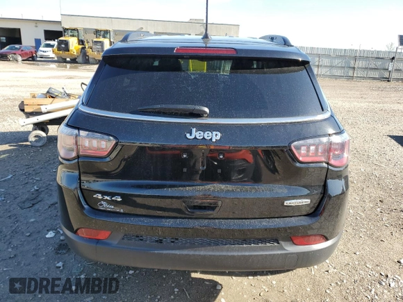 2022 Jeep Compass Latitude Lux with VIN 3C4NJDFB0NT151739, listed as a Copart auction lot 55200065 with 18,782 mi miles and Salvage title. Bid and sale history available at DreamBid. Image 6.