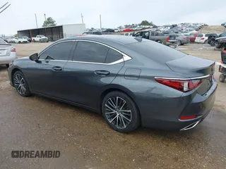 2022 Lexus ES 350 z VIN 58ADZ1B12NU125587, wystawiony jako IAAI lot #41293742 z przebiegiem 52 570 mil mil oraz . Historia ofert i sprzedaży dostępna na DreamBid. Obrazek 3.