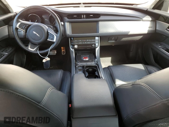 2019 Jaguar XF 25t Prestige with VIN SAJBE4FX4KCY74392, listed as a Copart auction lot 65859214 with 61,854 mi miles and Salvage Title. Bid and sale history available at carsss.com. Image 8.
