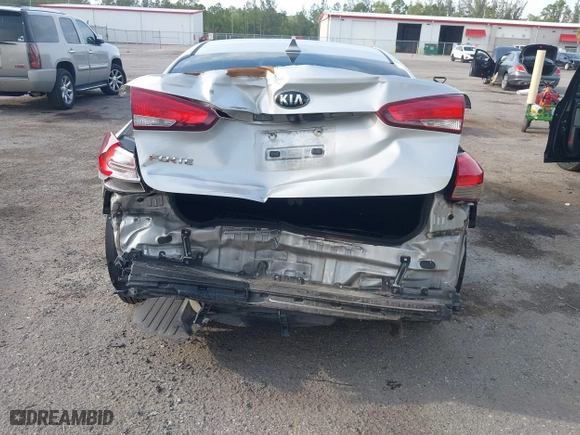 2018 Kia Forte LX with VIN 3KPFL4A78JE212500, listed as a IAAI auction lot 41985165 with 94,462 mi miles. Bid and sale history available at carsss.com. Image 6.