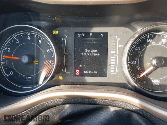 2015 Jeep Cherokee Latitude with VIN 1C4PJMCS0FW745949, listed as a IAAI auction lot 41289847 with 137,440 mi miles and . Bid and sale history available at carsss.com. Image 7.