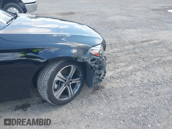 2018 Mercedes-Benz E 300 with VIN WDDZF4KB0JA394337, listed as a IAAI auction lot 42535687 with 40,509 mi miles and . Bid and sale history available at DreamBid. Image 19.