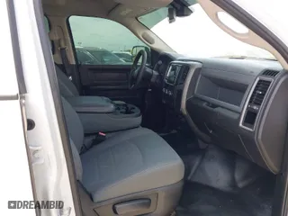 2018 Ram 2500 Tradesman with VIN 3C6UR4CJ0JG188350, listed as a IAAI auction lot 41787630 with 122,434 mi miles. Bid and sale history available at carsss.com. Image 5.