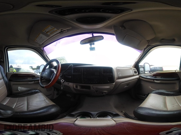 2005 Ford Excursion Eddie Bauer z VIN 1FMNU44L25ED02868, wystawiony jako IAAI lot #42414710 z przebiegiem 30 486 mil mil oraz . Historia ofert i sprzedaży dostępna na DreamBid. Obrazek 19.
