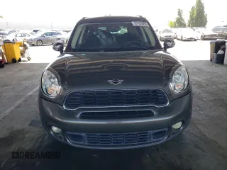 2013 MINI Countryman S с VIN WMWZC3C5XDWP22700, выставлен на аукционе Copart как лот 57153995 с пробегом 108 344 миль миль и Списание • Salvage title. История ставок и продаж доступна на DreamBid. Изображение 5.
