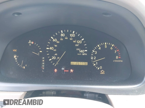 2002 Lexus RX 300 with VIN JTJHF10U020285132, listed as a IAAI auction lot 42153983 with 257,776 mi miles. Bid and sale history available at carsss.com. Image 7.