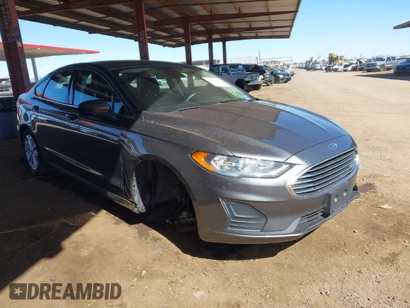 2019 Ford Fusion SE with VIN 3FA6P0HD9KR104024, listed as a IAAI auction lot 41831472 with 44,629 mi miles. Bid and sale history available at carsss.com. Image 1.