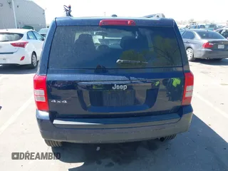 2016 Jeep Patriot Sport with VIN 1C4NJRBBXGD579801, listed as a IAAI auction lot 42040723 with 135,401 mi miles and . Bid and sale history available at carsss.com. Image 17.