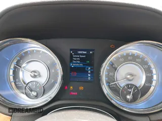 2013 Chrysler 300 C with VIN 2C3CCAET5DH650221, listed as a IAAI auction lot 42071848 with Not Provided miles and . Bid and sale history available at carsss.com. Image 7.