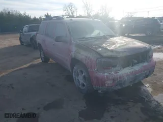 2005 Chevrolet TrailBlazer LS with VIN 1GNET16S456110380, listed as a IAAI auction lot 41440720 with 151,700 mi miles. Bid and sale history available at carsss.com. Image 1.