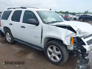 2007 Chevrolet Tahoe LTZ с VIN 1GNFC13J37J122309, выставлен на аукционе IAAI как лот 42494141 с пробегом 81 634 миль миль и . История ставок и продаж доступна на DreamBid. Изображение 1.