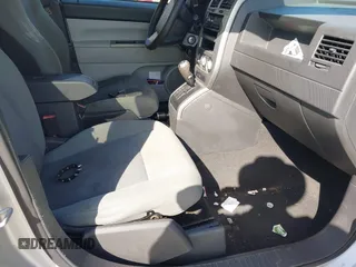 2007 Jeep Compass Sport with VIN 1J8FT47W57D185807, listed as a IAAI auction lot 41700283 with 194,339 mi miles. Bid and sale history available at carsss.com. Image 5.